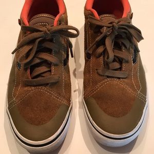 Vans brown suede Antihero sneakers kids size 6 but like a women’s 7.5